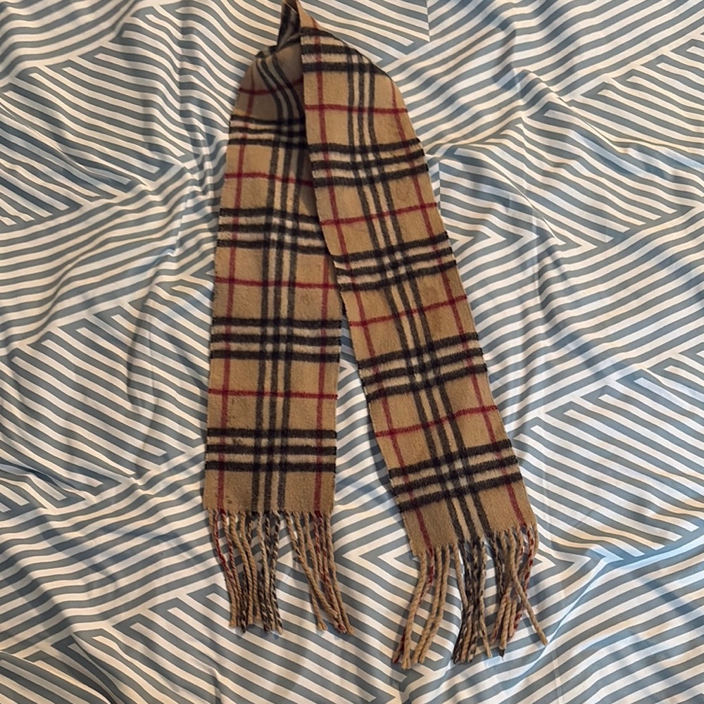 Burberry Classic Beige and Black Check Scarf